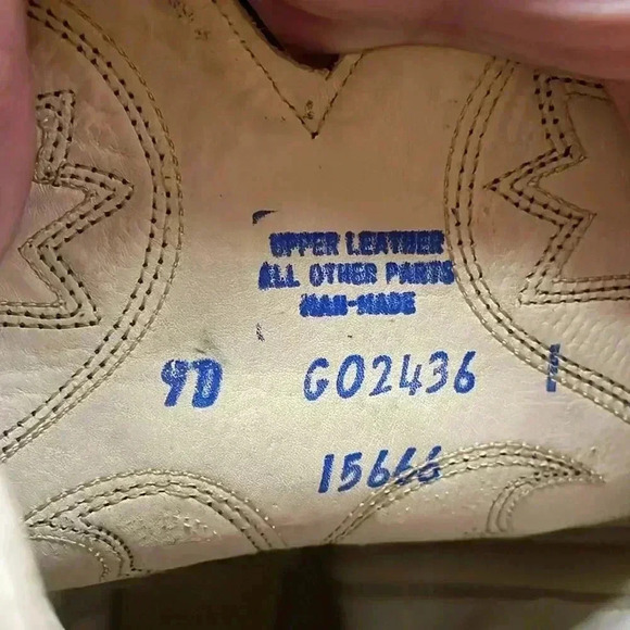 SHEPLERS LEATHER COWBOY BOOT-9D
Excellent condition - Picture 9 of 12
